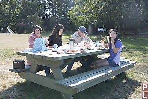 Picnic At Thieves Bay Park