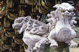 Lions On Yomei-mon