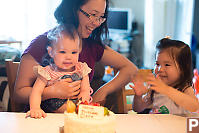 Nara Clapping For Cake