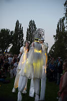 Stiltwalkers Performing