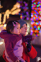 Nara Waving At Lights