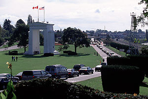 Lineup at Peace Arch